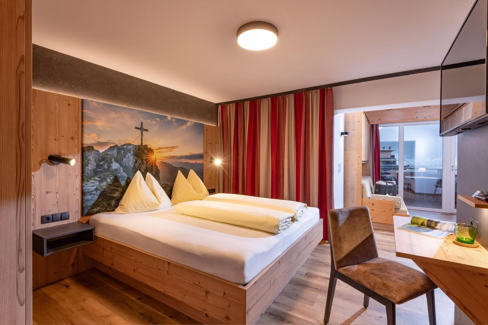Das Sonnleiten Ski- Und Motorradhotel Bruck Im Zillertal Bruck am Ziller Exterior photo