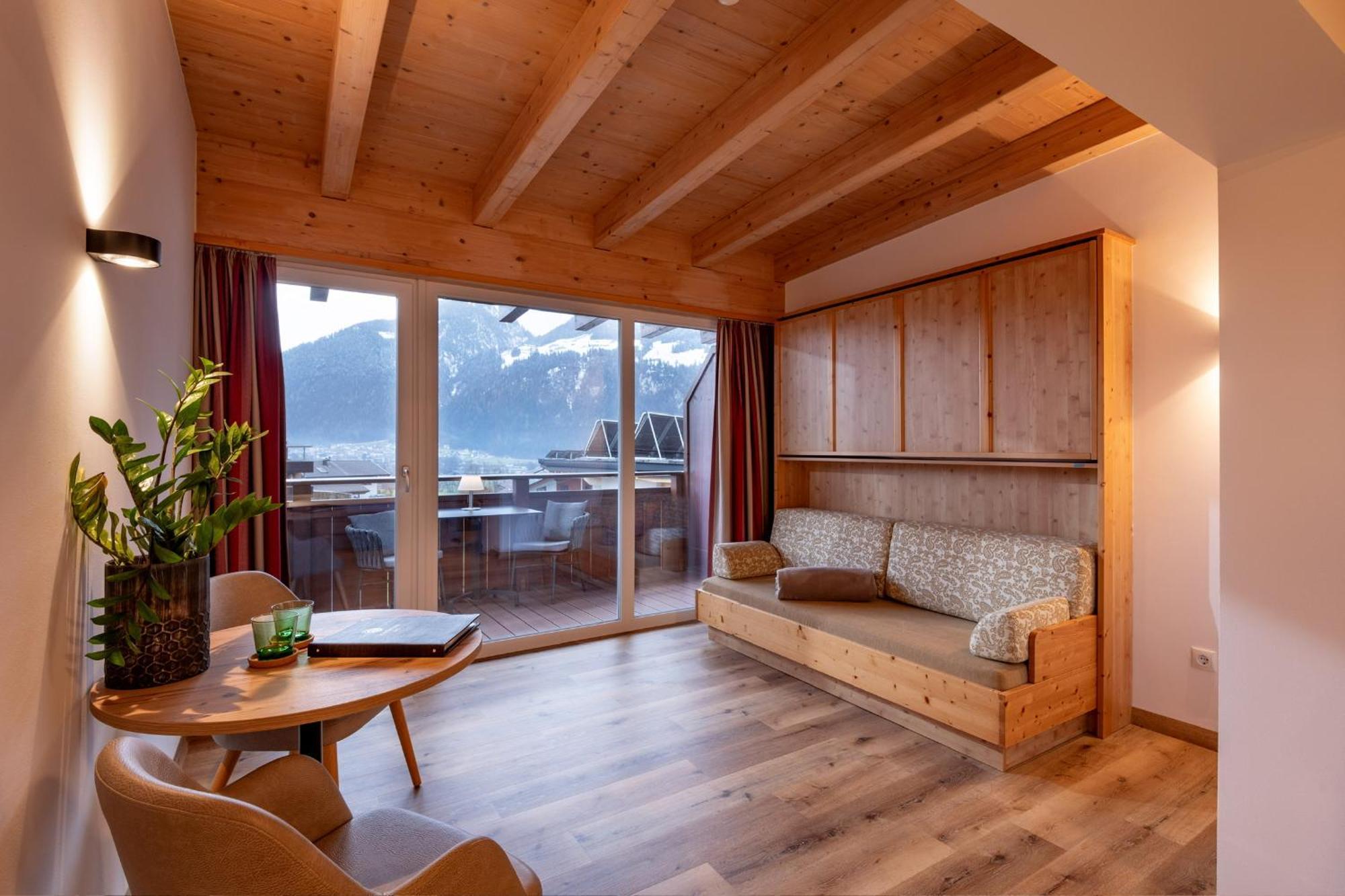 Das Sonnleiten Ski- Und Motorradhotel Bruck Im Zillertal Bruck am Ziller Exterior photo