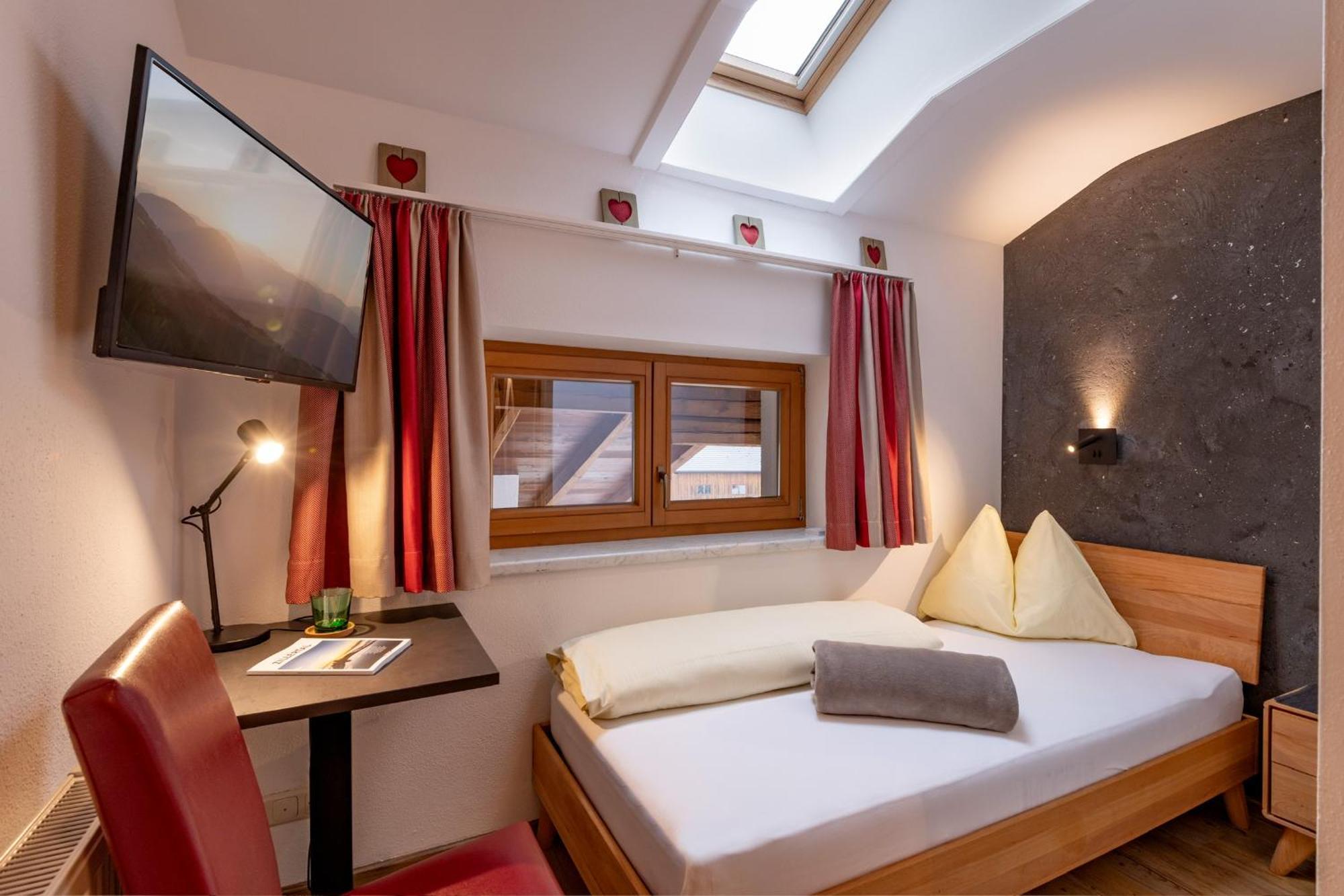 Das Sonnleiten Ski- Und Motorradhotel Bruck Im Zillertal Bruck am Ziller Exterior photo